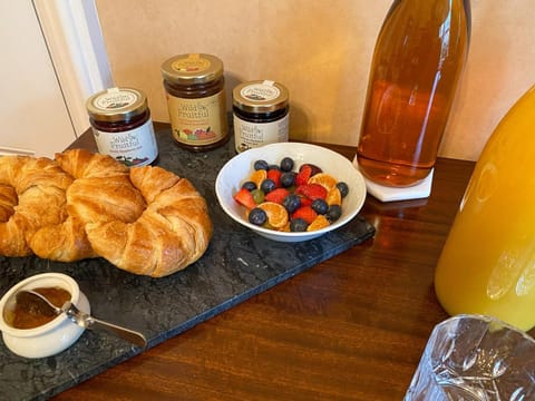 Food and drinks, Food, Breakfast