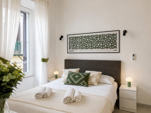 Property building, TV and multimedia, Inner courtyard view, internet, towels