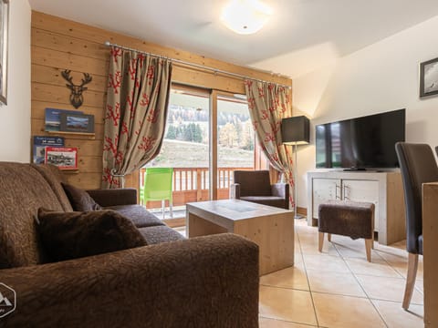 Appartement Confort 4 Cimes Ski aux Pieds, Piscine, Sauna, Hammam, Parking Val Cenis - FR-1-508-300 Apartment in Piedmont