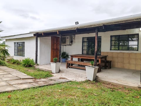 Property building, Patio, Garden, Dining area, Garden view