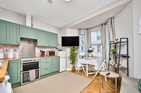 Port Harbour Apt Steps to Beach - Princess Blue 1 Apartment in Portrush