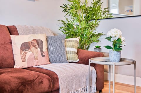 Port Central Apt with Terrace - Golf Terrace 1 Apartment in Portrush