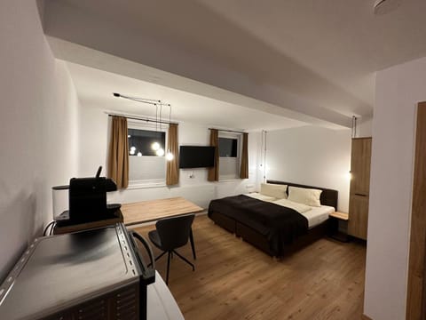 TV and multimedia, Photo of the whole room, Seating area