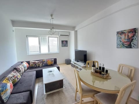 TV and multimedia, Seating area