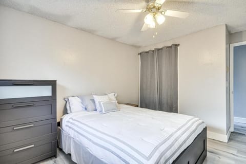 Updated Duplex Home in Vancouver Quiet Location House in Vancouver