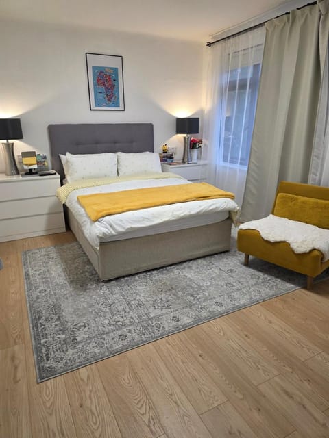 Bee hive Vacation rental in Stretford