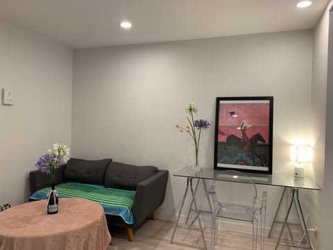 Sky Stars Essential Reserve Apartment in Auckland