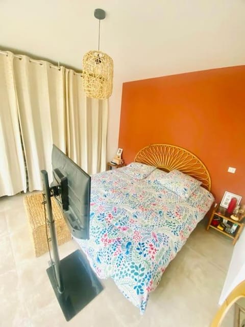 Villa charme et tradition House in Nimes