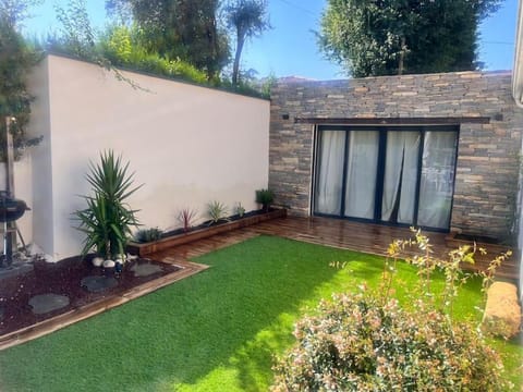 Villa charme et tradition House in Nimes