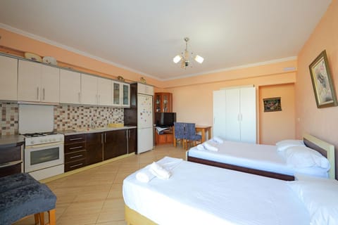 Guesthouse Blue Sky Apartment in Ksamil