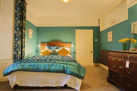 Two Bedroom flat in Caledonia Place Apartment in Bristol