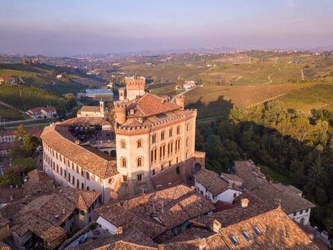 Cozy renovated designer appartment with special price winter 2026 Apartment in Liguria