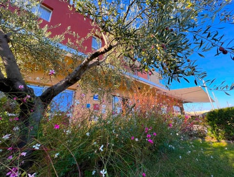 Property building, Patio, Garden, Parking