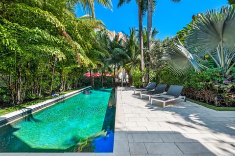 Patio, Pool view, Swimming pool