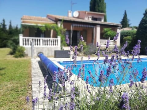 Property building, Garden, Garden view, Pool view, Swimming pool