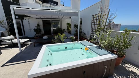 Hot Tub, Hot Tub, Balcony/Terrace