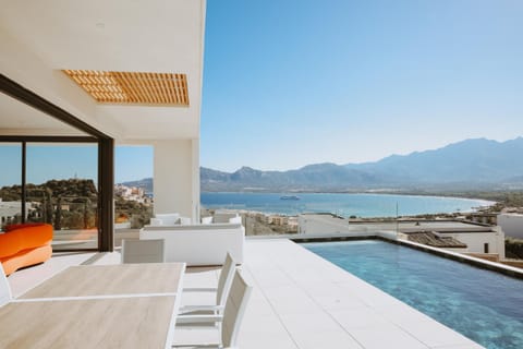 Balcony/Terrace, Mountain view, Pool view, Sea view