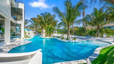 Property building, Patio, Spring, Day, Garden, Other, Garden view, Pool view, Swimming pool, sunbed