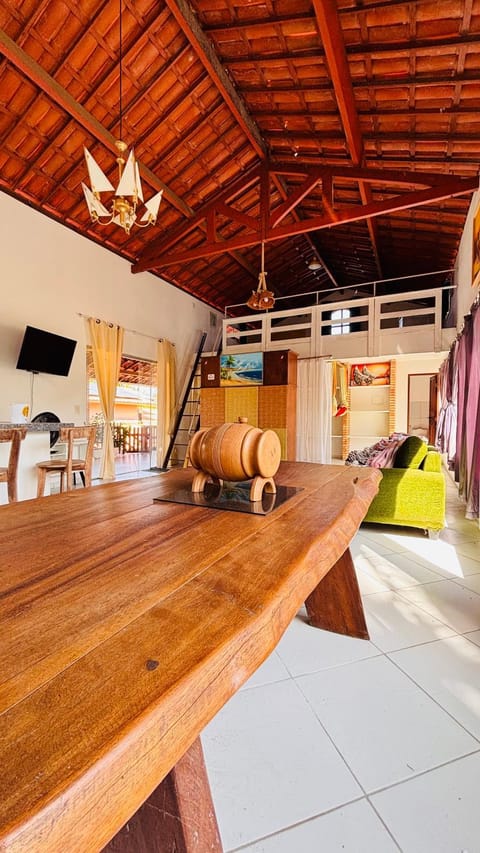 Communal lounge/ TV room, Living room, Seating area, Evening entertainment