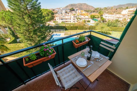 Day, Natural landscape, View (from property/room), Balcony/Terrace, Mountain view