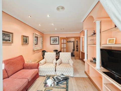 TV and multimedia, Living room, Seating area