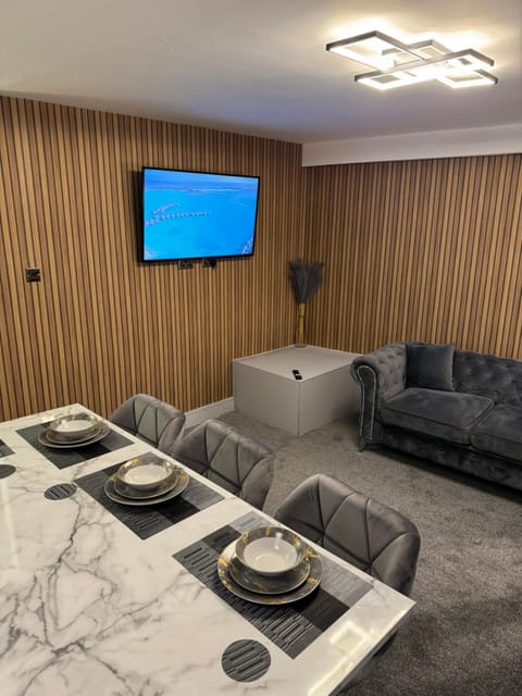 2 Bedroom Lavish Apartment Prince Street Bridlington Sleeps 5 Netflix HARBOUR LOCATION Apartment in Bridlington