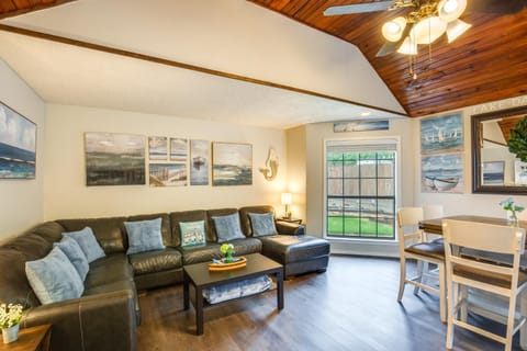 Families Welcome! Texas Home Near Lewisville Lake House in Lake Dallas