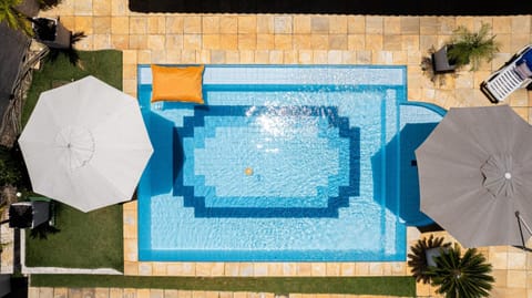 Swimming pool, sunbed