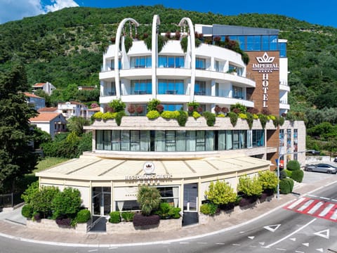 Property building, Day, Bird's eye view, Location