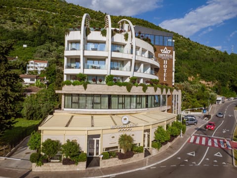 Property building, Day, Bird's eye view, Street view