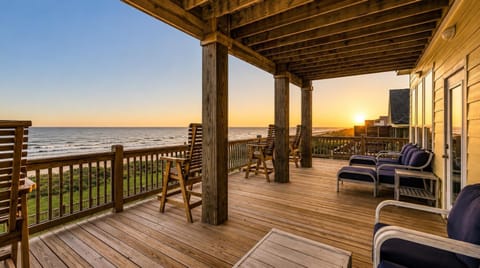 Balcony/Terrace, Seating area, Beach, Sea view, Sunset