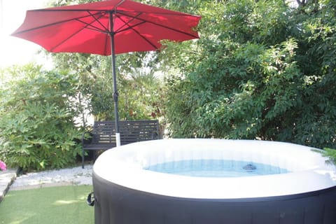 Garden, Spa and wellness centre/facilities