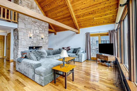 Lakeside Lullaby House in Wolfeboro