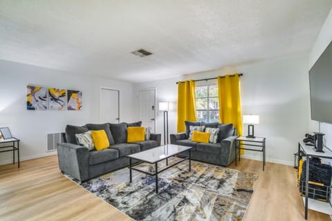 6 Mi to Weeki Wachee Springs Family Getaway House in Spring Hill