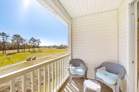 River Oaks 61M Apartment in Carolina Forest