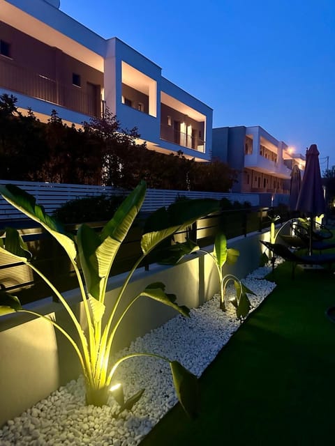 Patio, Garden view, Parking