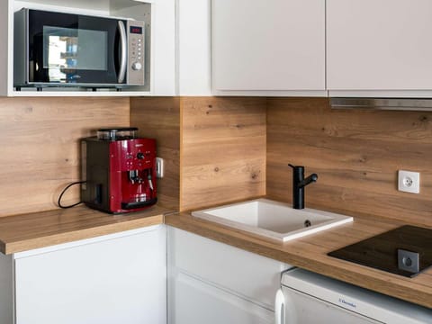 Appartement rénové 18m², Val Thorens - 2 pers, balcon, proche pistes - FR-1-637-77 Apartment in Val Thorens