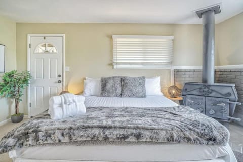 3BD Cowboy Cabin Pikes Peak Mountain Log Cabin Cabin in Cascade-Chipita Park