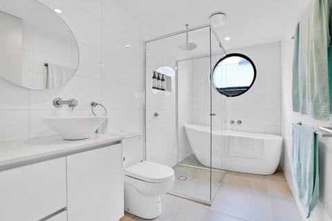 Stunning Apartment in the CBD with Parking & WiFi House in Launceston