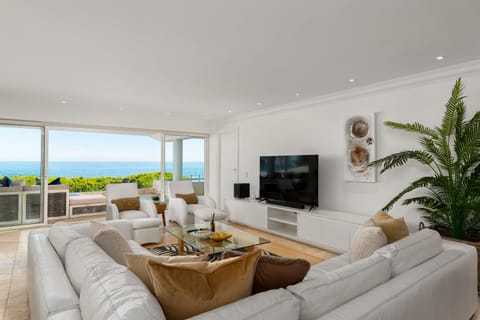 1 Victoria Road Unit 2 Apartment in Camps Bay