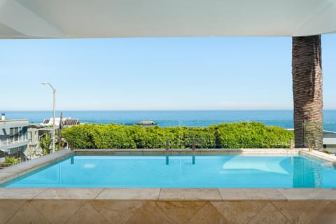 1 Victoria Road Unit 2 Apartment in Camps Bay