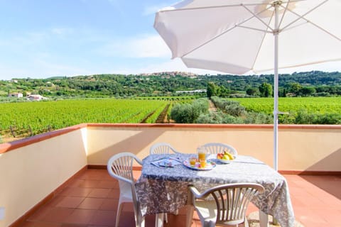 Day, Natural landscape, View (from property/room), Balcony/Terrace, Dining area, Mountain view