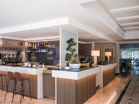 Lobby or reception, Lounge or bar