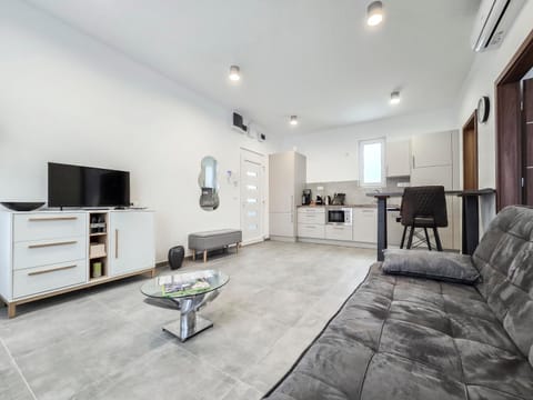 TV and multimedia, Living room, kitchen