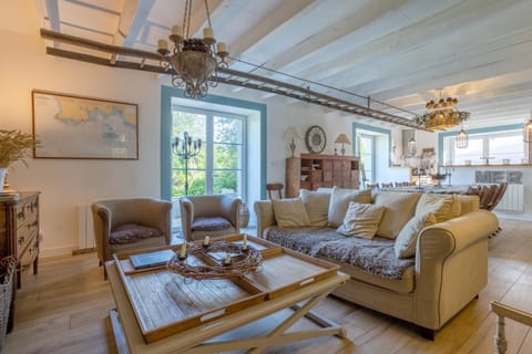 Property building, Living room