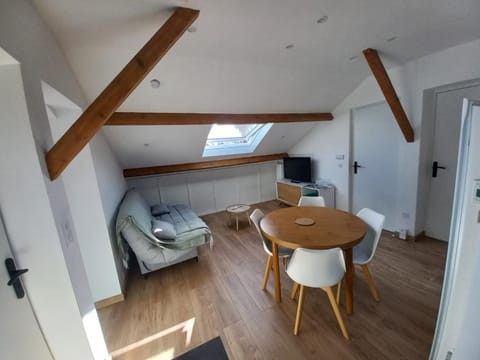 TV and multimedia, Living room, Dining area