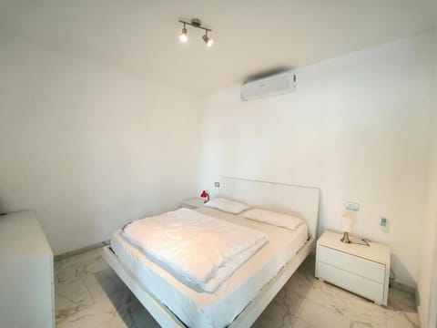 Casa Blanca Villa in Lombardy