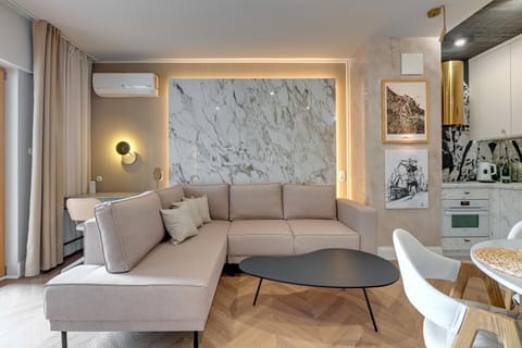 Living room, Seating area