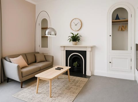 Central studio flat with parking permit Apartment in Bath