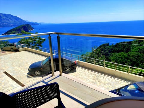 Nearby landmark, Day, Natural landscape, View (from property/room), Balcony/Terrace, Dining area, Sea view
